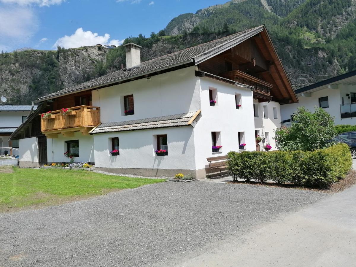 Ferienhaus Schöpf - Die Hoamat Längenfeld Exterior foto